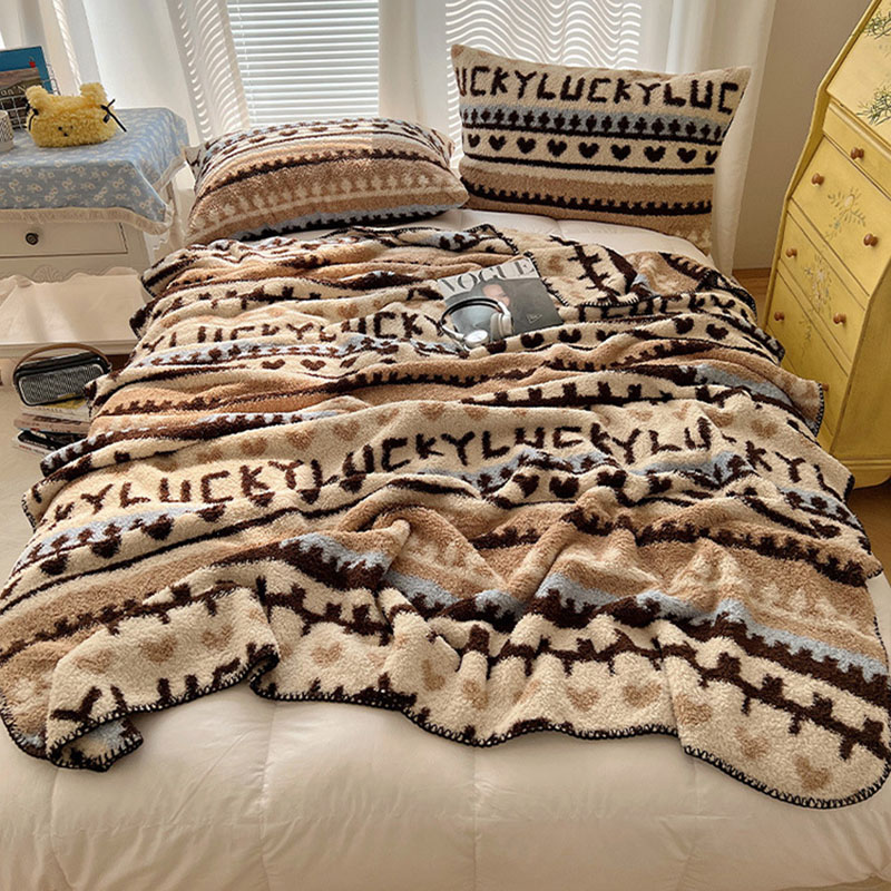 Couverture en peluche douce bo - Home Textiles Europe avis et prix